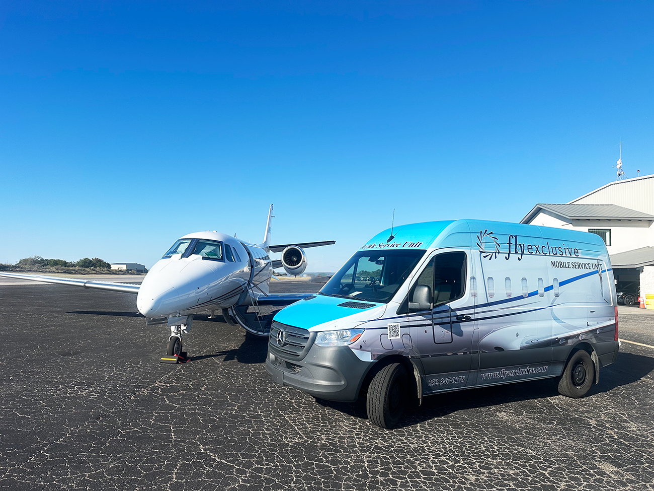 flyExclusive Mobile Service Unit on the ramp